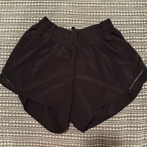 Lululemon Hotty Hot 4” Shorts